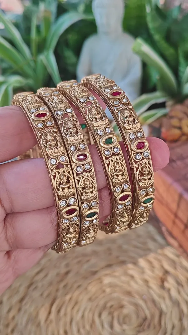 LAKSHMI_TEMPLE_ANTIQUE_BANGLES_SET