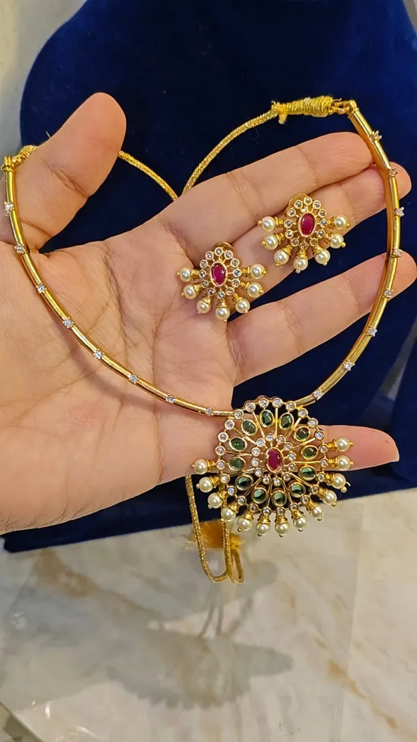 MAHI_-_BEAUTIFUL_KEMP_STONE_HASLI_WITH_TRADITIONAL_LOOK