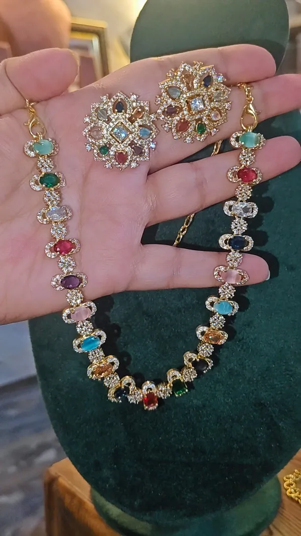 MAYRA_COMBO_WITH_BRACELET