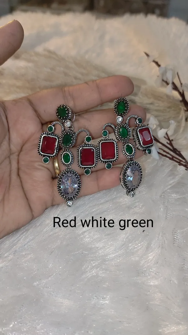 MONALISA_STONE_EARRING