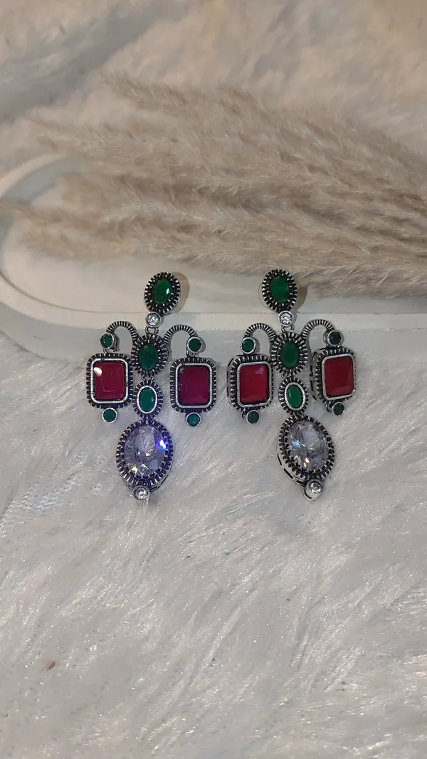 MONALISA_STONE_EARRING