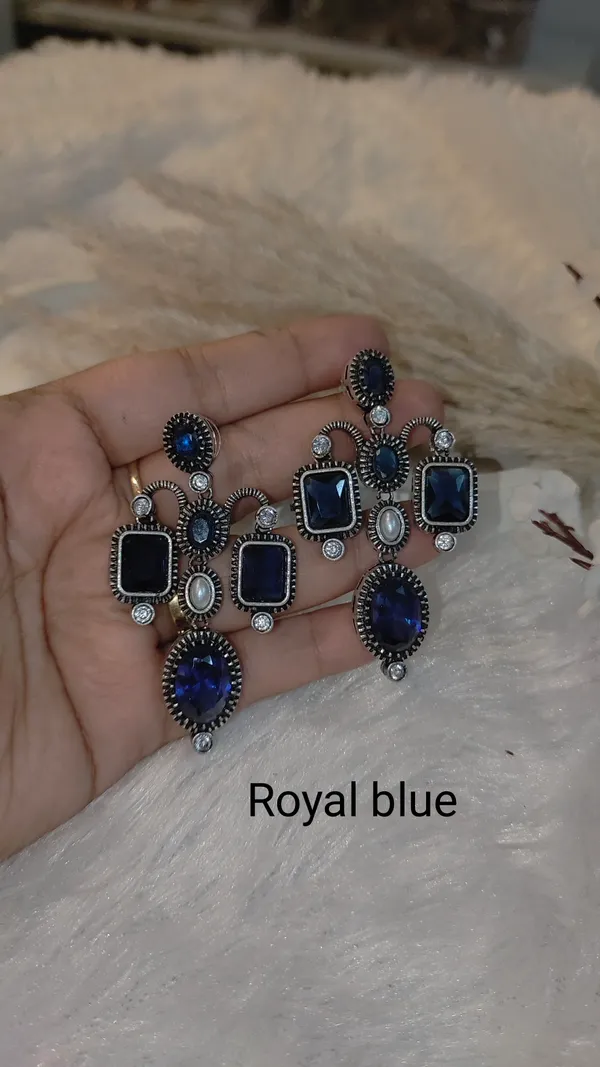 MONALISA_STONE_EARRING