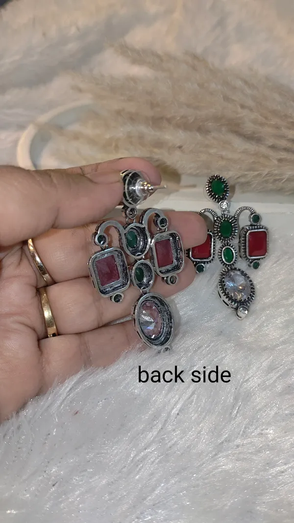 MONALISA_STONE_EARRING