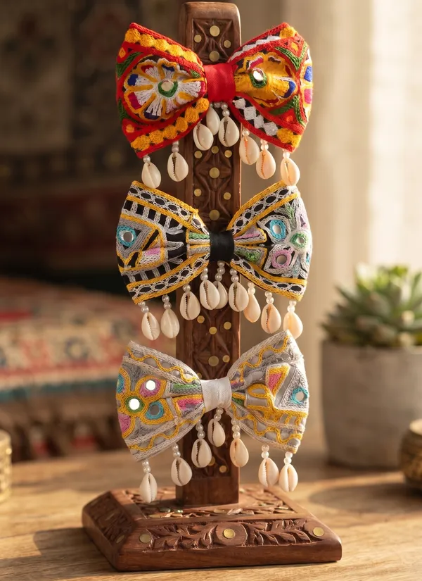 BOHO_HANDMADE_KUTCHI_EMBROIDERED_BOW_(RANDOM_COLOR)_