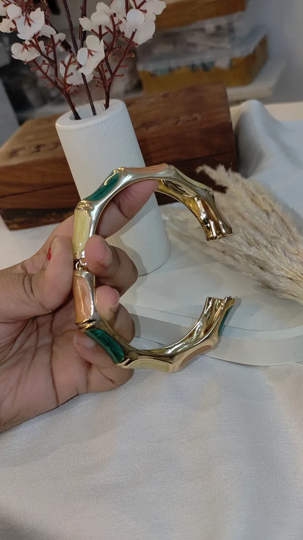 Golden_Brass_Premium_&_Elegant_(_Anti_Tarnish_)_Kada_For_Women