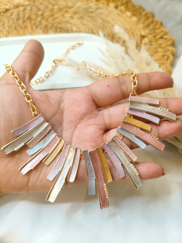 Golden_Stainless_Steel_Premium_&_Elegant_Necklace