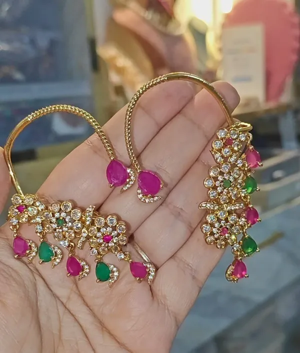 ROYAL_RUBY_&_EMERALD_KUNDAN_–_EARRING_CUFFS