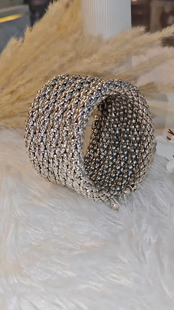 OXIDIZED_SILVER_MESH_KADA_BRACELET