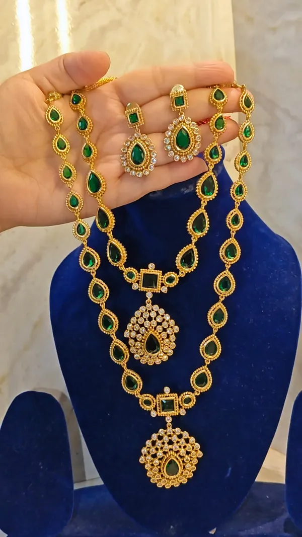 MISHA_EMERALD_GREEN_LONG_AND_SHORT_NECKLACE_SET_-COMBO