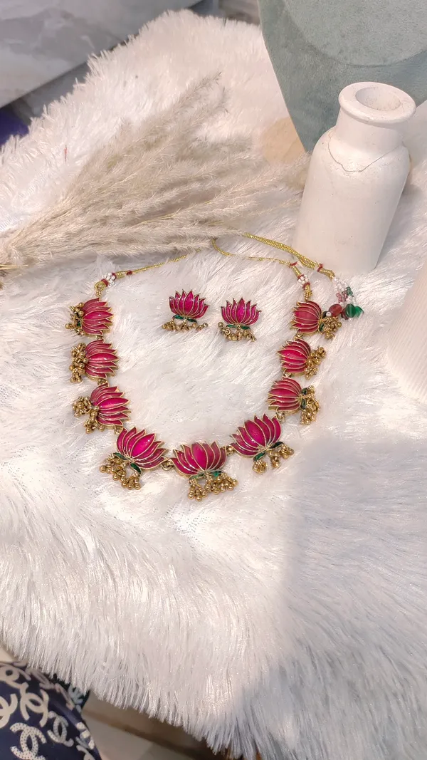 PINK_LOTUS_NECKLACE_SET_WITH_EARRINGS
