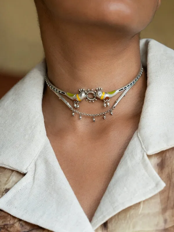SILVER_REPLICA_BIRD_MOTIF_JEWELLERY_SET_–_NECKLACE,_EARRINGS_&_NOSE_PINS