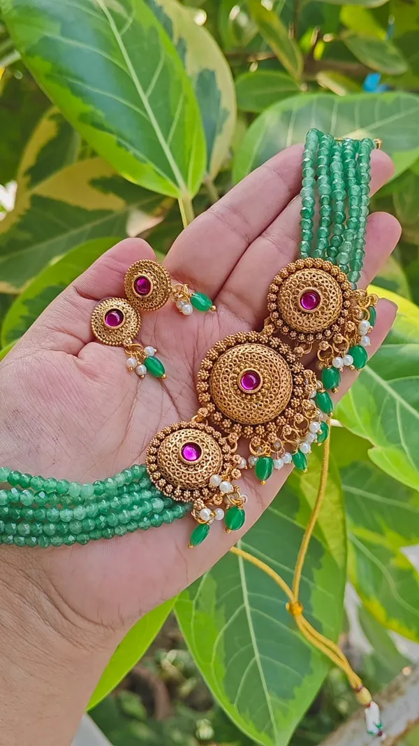SONAKSHI_PREMIUM_QUALITY_TRADITIONAL_BRASS_CHOKAR_WITH_ONEX_BEADS