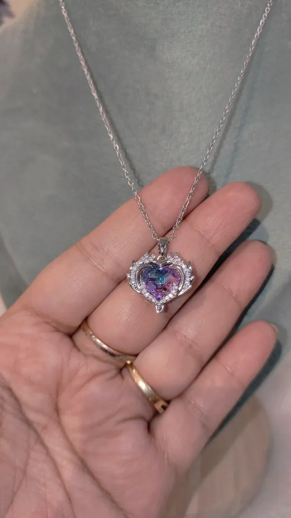 SILVER_HEART_PENDANT_WITH_CRYSTAL_STONE