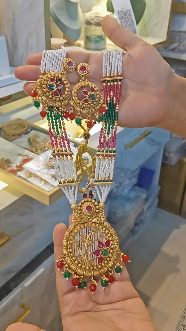 TRADITIONAL_BEADED_RAJWADI_RANI_HAAR_WITH_EARRINGS