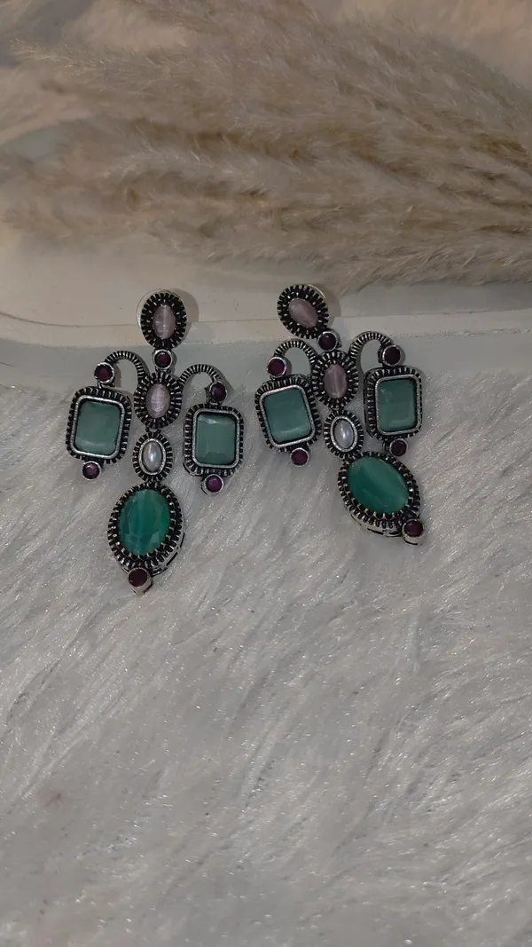 MONALISA_STONE_EARRING