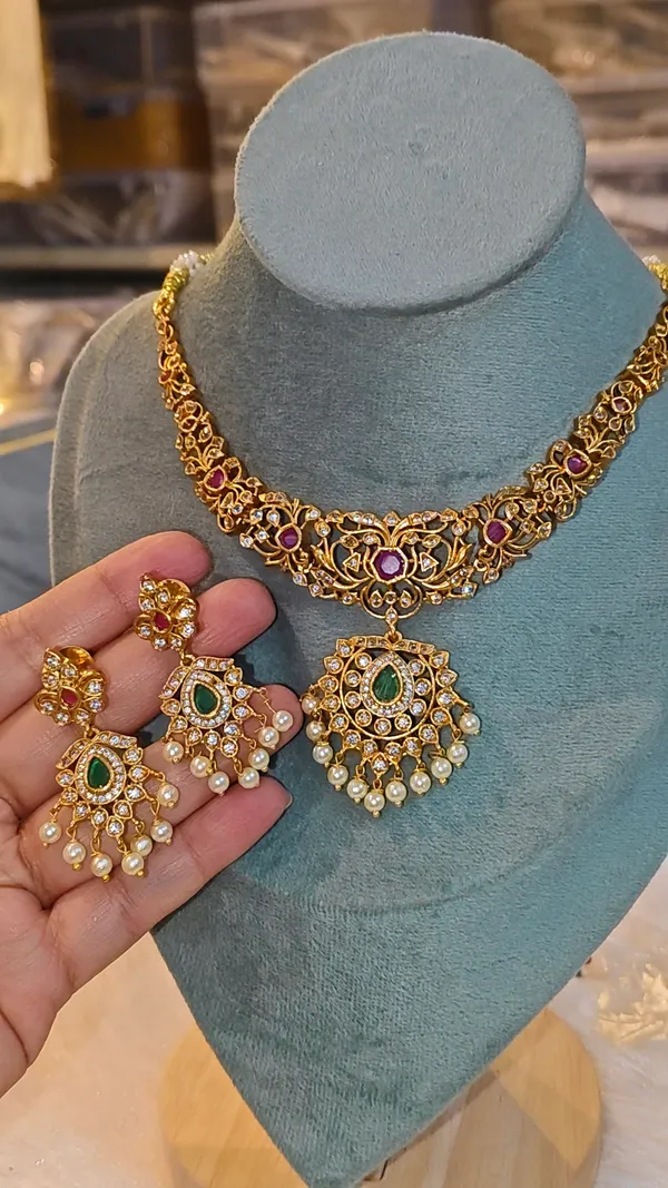 VAIDHAVI_ROYAL_KUNDAN_PEARL_NECKLACE_SET