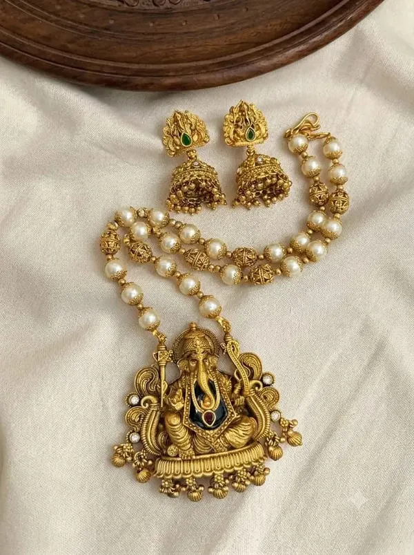 VINAYAKA_NECKLACE_–_TRADITIONAL_TEMPLE_JEWELLERY