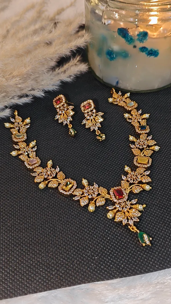 VANYA_-_NECKLACE_SET_WITH_MULTICOLOR_STONES_&_EMERALD_DROPS