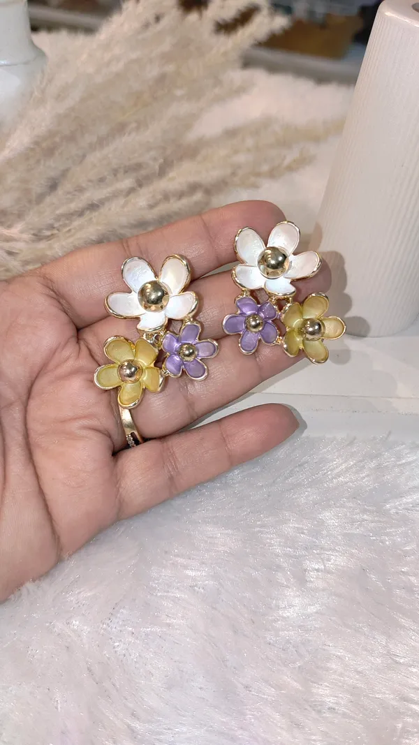 WESTERN_MULTI_FLORAL_EARRINGS_-_1