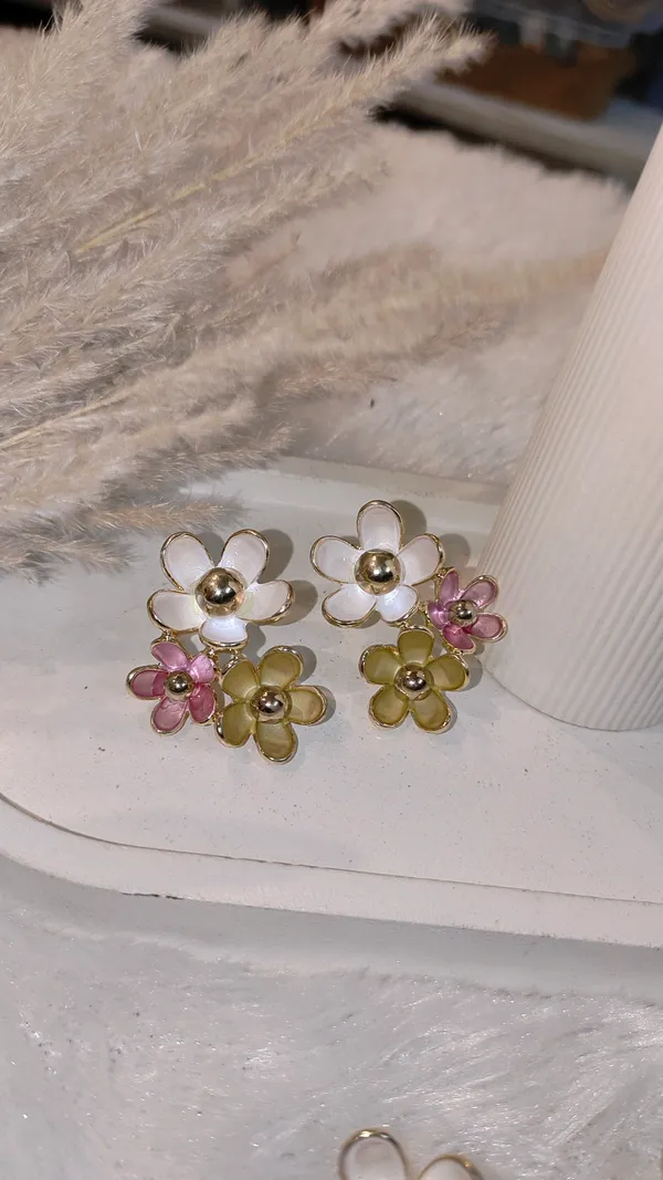 WESTERN_MULTI_FLORAL_EARRINGS_-_2