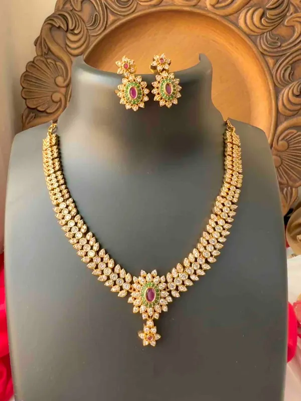 CLASSIC_PARVATHI_GOLD-PLATED_NECKLACE_SET_WITH_RUBY_&_EMERALD_ACCENTS