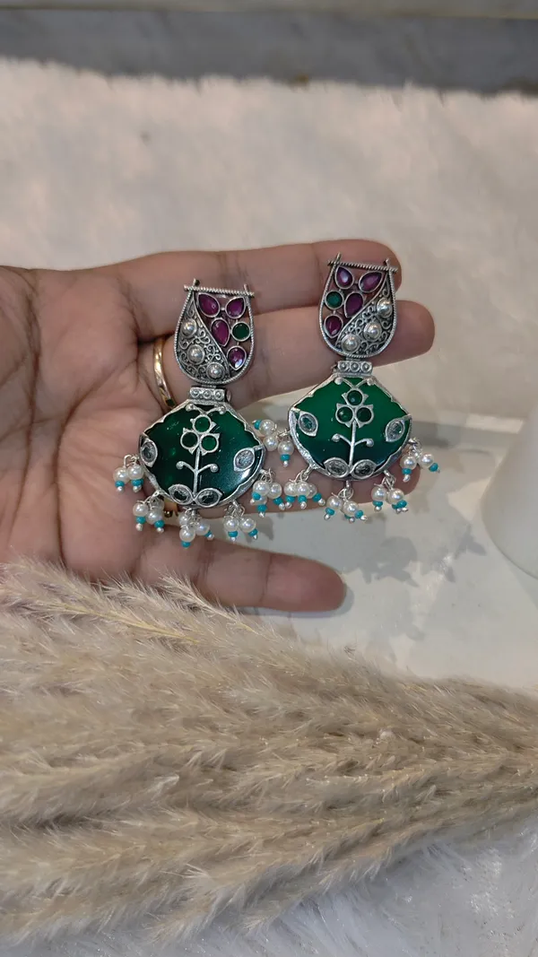 PAAKHI_JHUMKAS