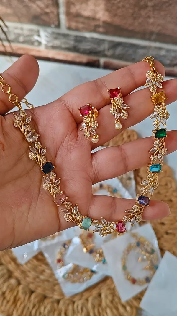 ANIKA_MULTICOLOR_GEMSTONE_NECKLACE_&_EARRING_SET