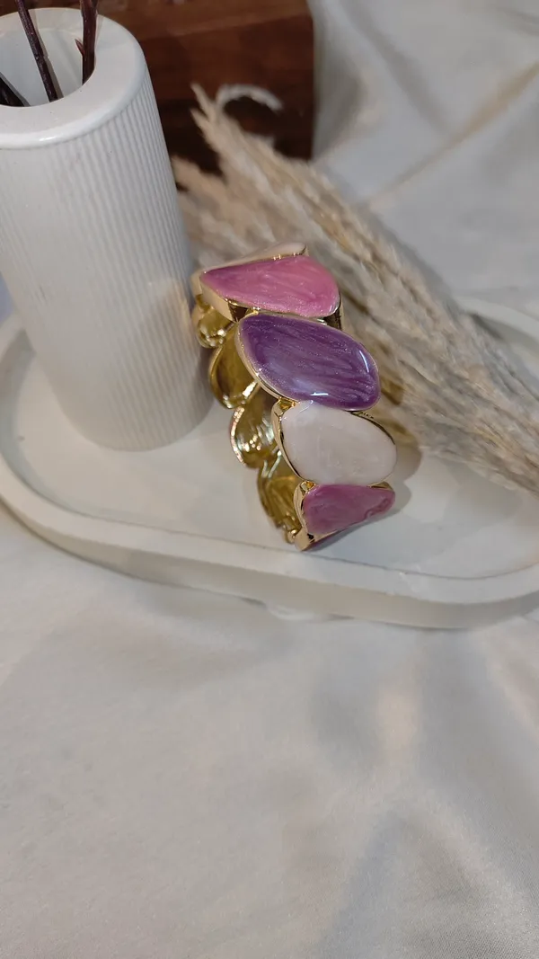Pink_&_White_&_Purple_Kada_Pebble