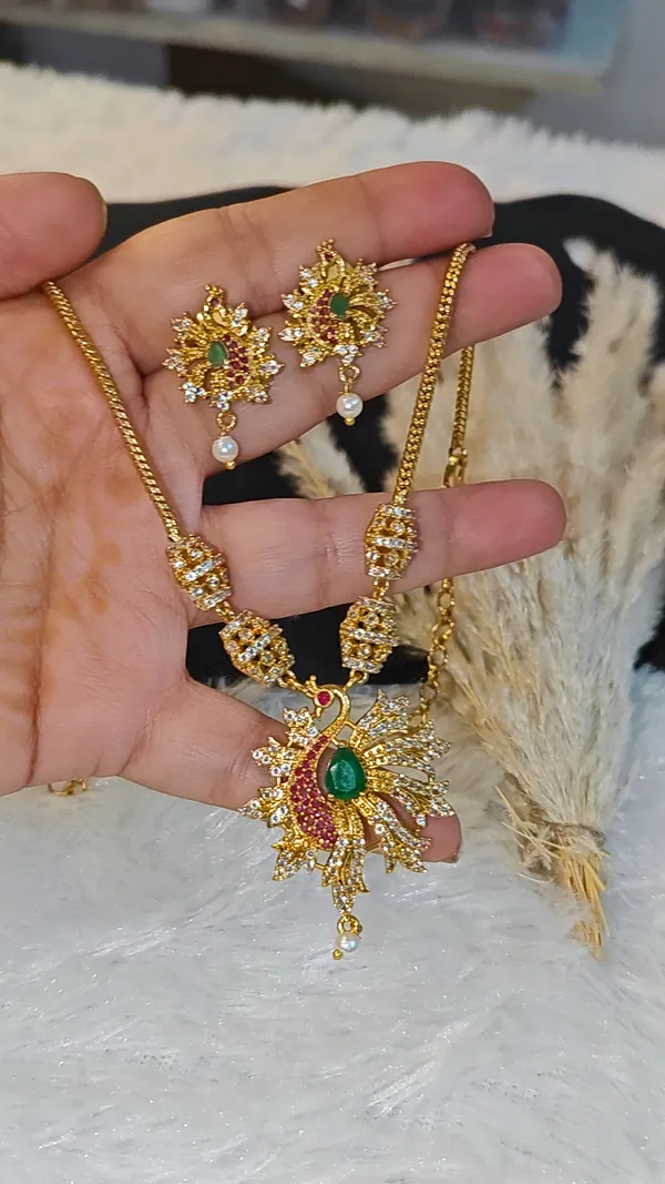 PEACOCK_GOLD-PLATED_NECKLACE_SET_WITH_AD_STONES