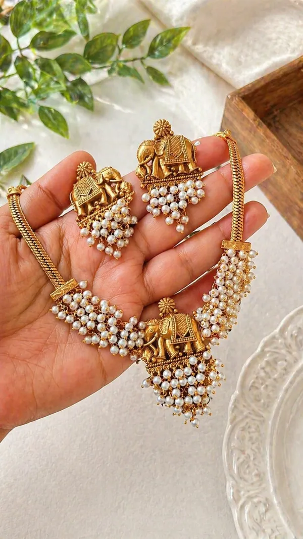 ELEPHANT_PEARL_NECKLACE_WITH_JHUMKAS