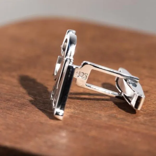 Silver_Personalized_Alphabet_Initials_Cufflinks_For_Men