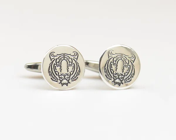 Tiger_Handmade_Silver_Cufflinks_(Pack_of_2)
