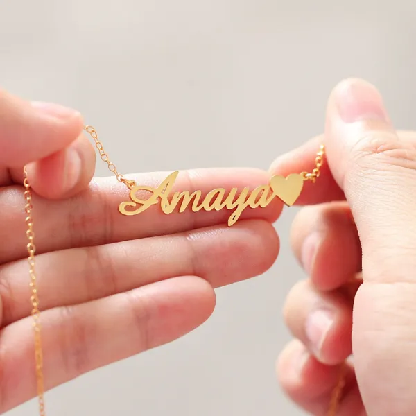Custom_Name_Necklace_With_Heart_By_Artsy_Store