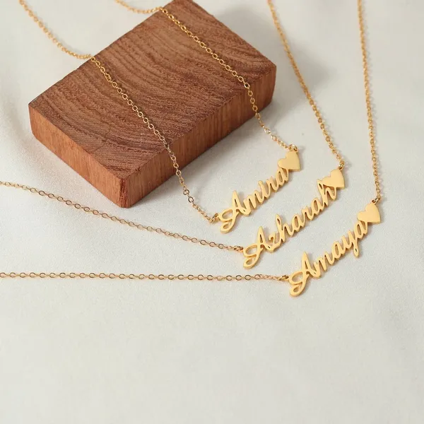 Custom_Name_Necklace_With_Heart_By_Artsy_Store