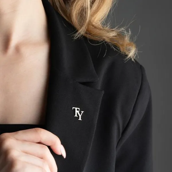 Custom_Womens_Letter_Brooch