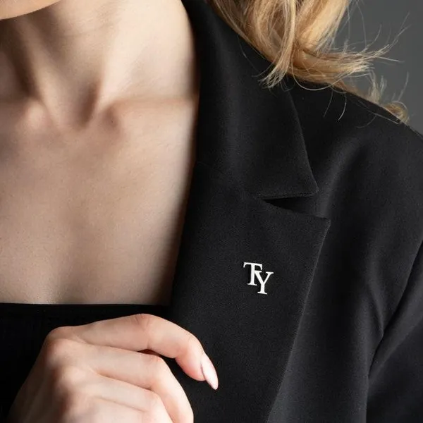 Custom_Womens_Letter_Brooch