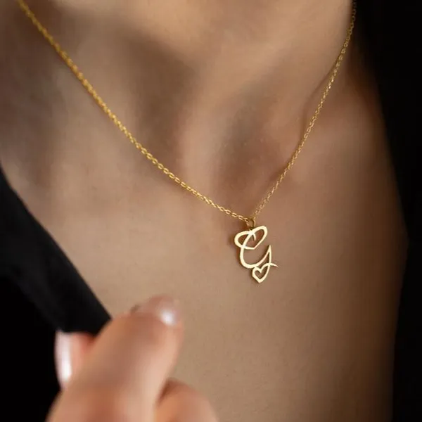 Initial_Necklace_With_Heart_By_Artsy_Store