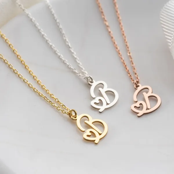 Initial_Necklace_With_Heart_Symbol