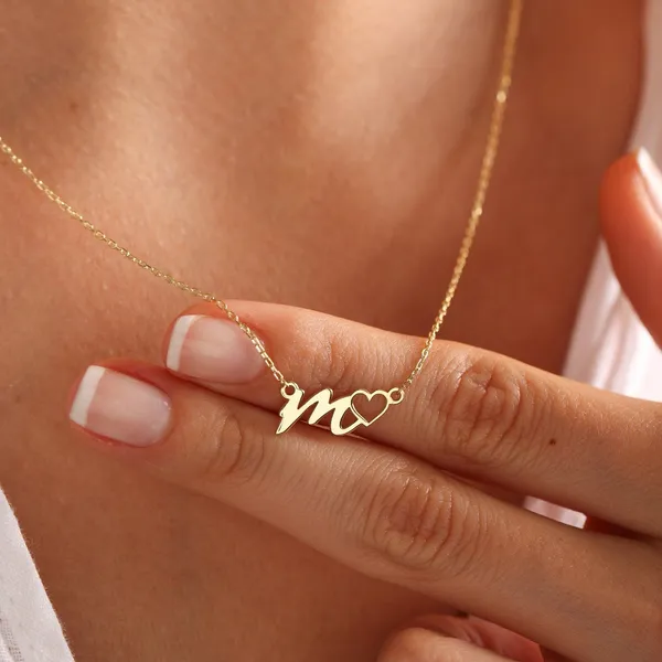 Personalised_Initial_Heart_Pendant_Name_Necklace
