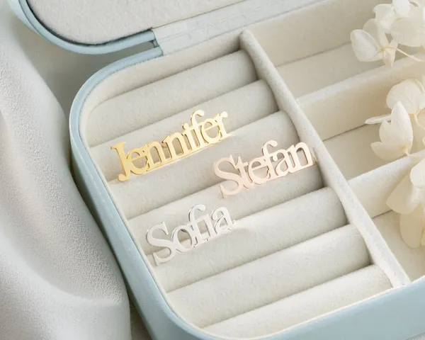 Personalized_Name_Brooch