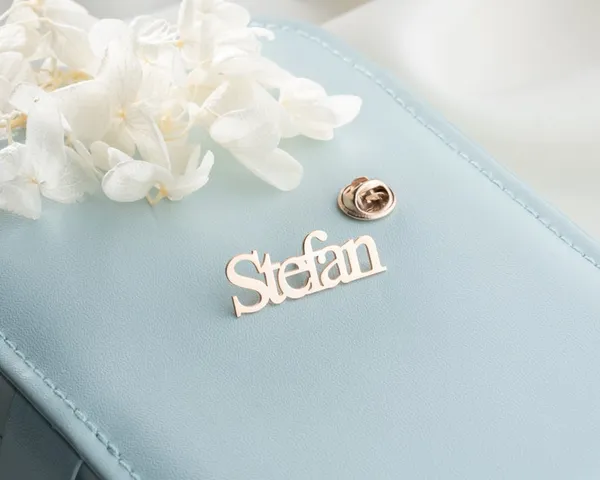 Personalized_Name_Brooch