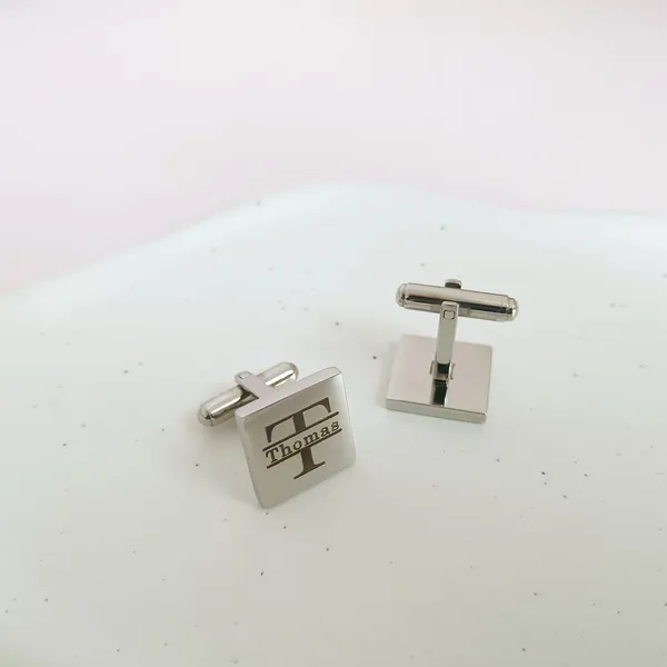 Personalized_Name_Cufflinks_With_Initial_For_Men