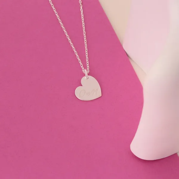 Plate_Side_Heart_Engraved_Letter_Love_Necklace