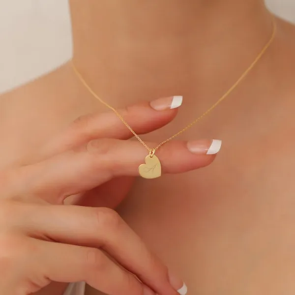 Plate_Side_Heart_Engraved_Letter_Love_Necklace