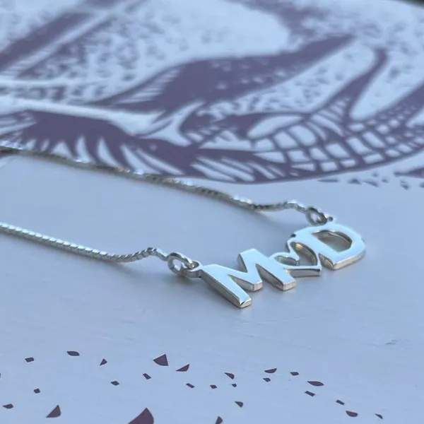 Two_Initials_Necklace_With_Heart_For_Couple