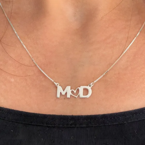 Two_Initials_Necklace_With_Heart_For_Couple