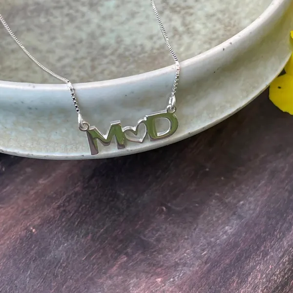 Two_Initials_Necklace_With_Heart_For_Couple