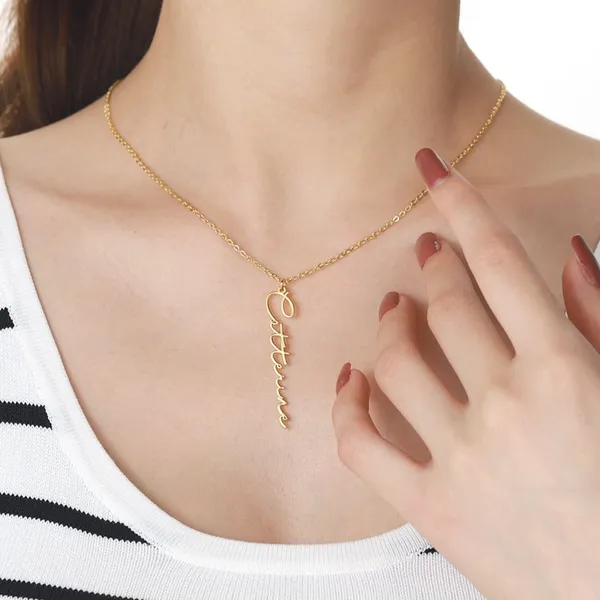 Vertical_Name_Necklace