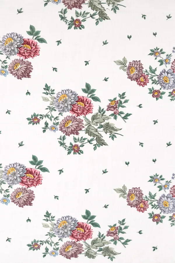 Exquisite_floral_print_in_purple_and_grey_on_white_premium_twill_cotton_double_bedsheet_with_two_pillow_covers