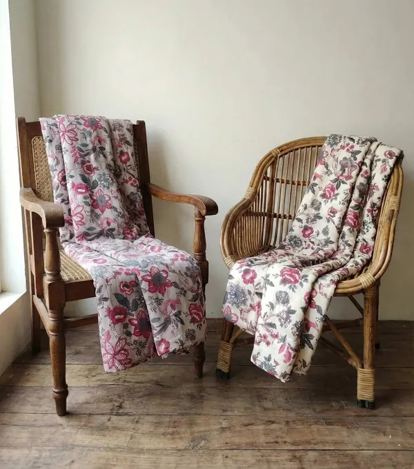 Exquisite_mauve_and_white_pair_of_single_dohars_in_premium_cotton